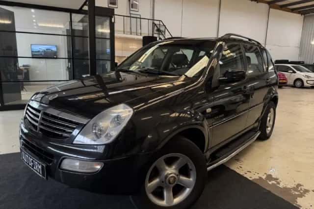 SsangYong Rexton (2005) thumbnail 6