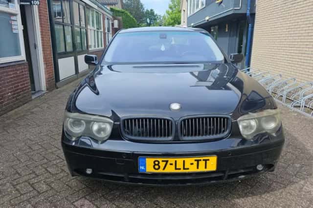 BMW 7-Serie (2003) thumbnail 2