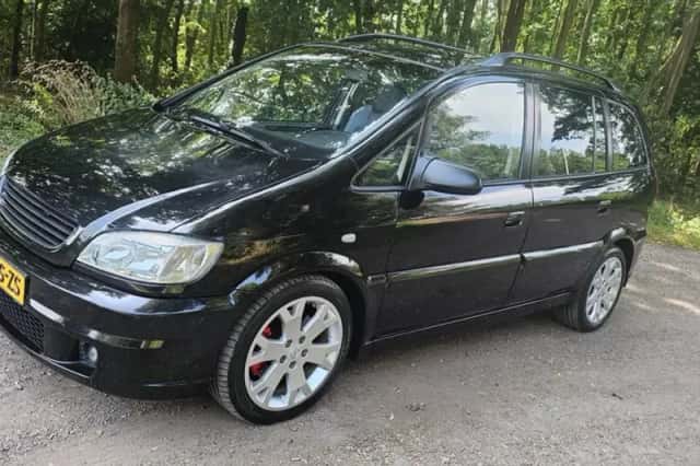 Opel Zafira (2004) thumbnail 1