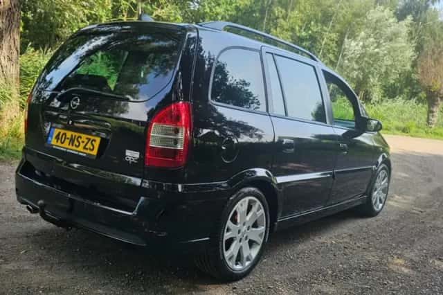 Opel Zafira (2004) thumbnail 5