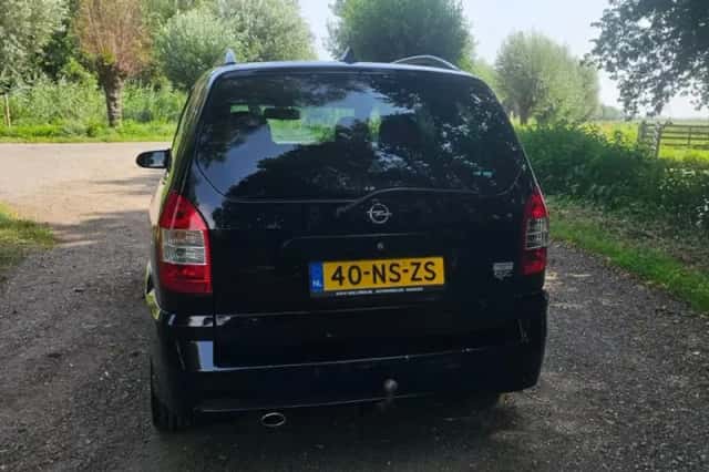 Opel Zafira (2004) thumbnail 6