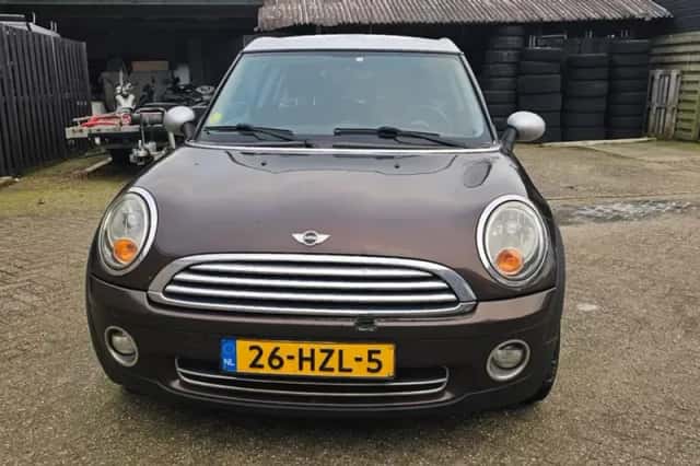 MINI Clubman (2009) thumbnail 2