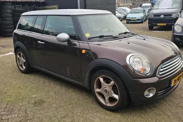 MINI Clubman (2009) thumbnail 4