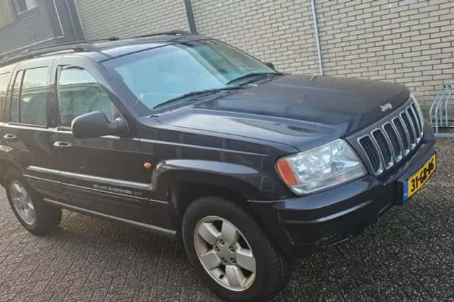 Jeep Grand Cherokee (2001) thumbnail 3