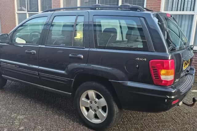 Jeep Grand Cherokee (2001) thumbnail 4