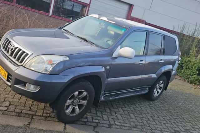 Toyota Land Cruiser (2007) thumbnail 1