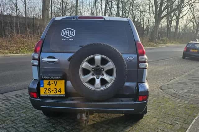Toyota Land Cruiser (2007) thumbnail 6