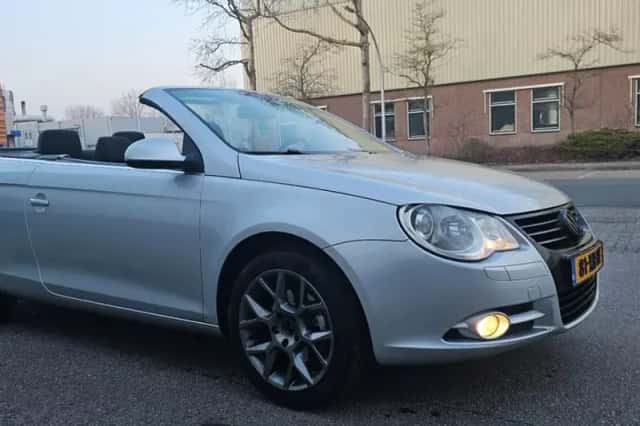 Volkswagen Eos (2007) thumbnail 3