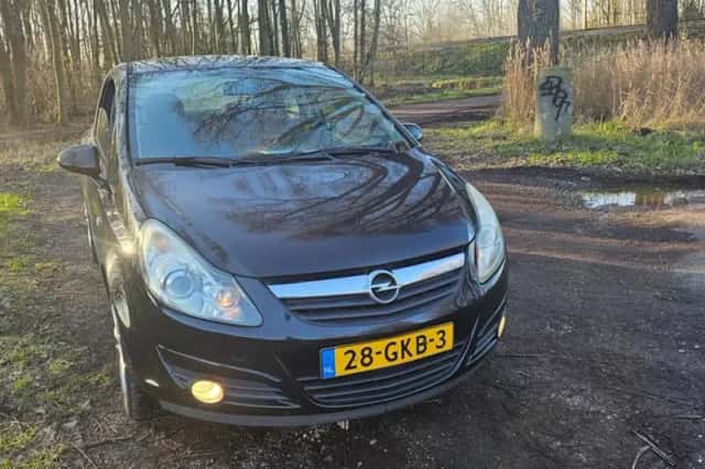 Opel Corsa (2008) thumbnail 2