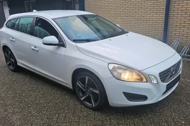Volvo V60 (2011) thumbnail 5