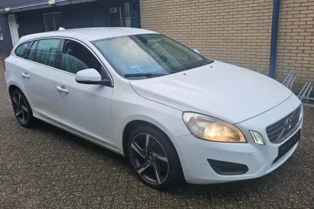 Volvo V60 (2011) thumbnail 6