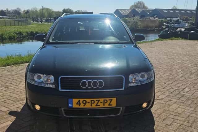Audi A4 (2005) thumbnail 2
