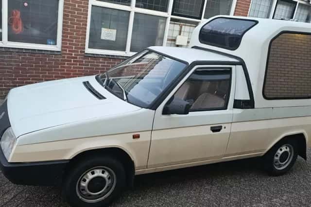 Škoda PICK-UP HIVO (1994) thumbnail 1