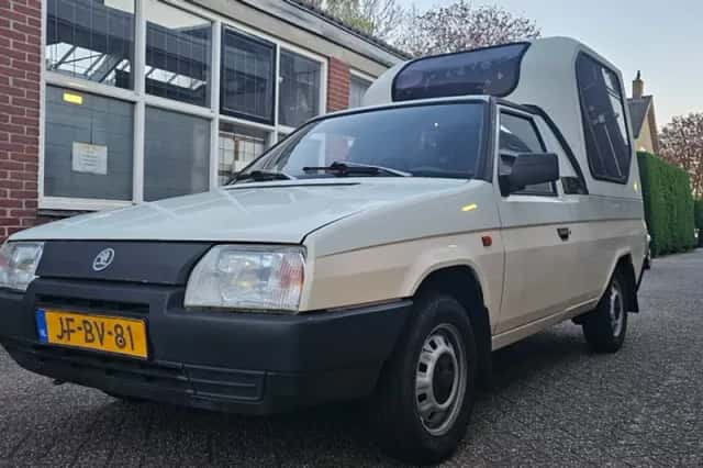 Škoda PICK-UP HIVO (1994) thumbnail 2