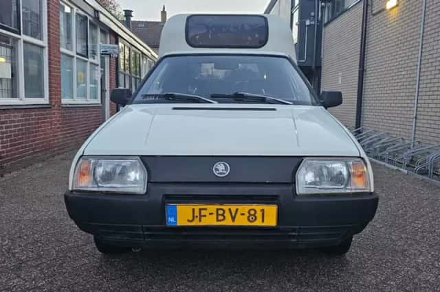 Škoda PICK-UP HIVO (1994) thumbnail 3
