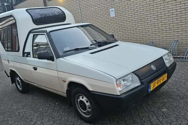 Škoda PICK-UP HIVO (1994) thumbnail 4