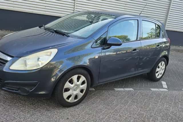 Opel Corsa (2008) thumbnail 1
