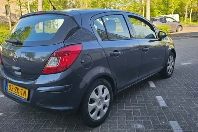 Opel Corsa (2008) thumbnail 5