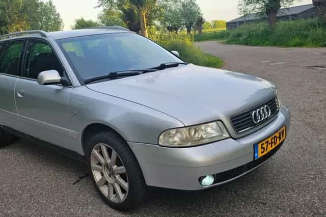 Audi A4 (2000) thumbnail 3