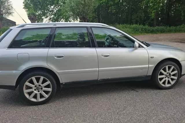 Audi A4 (2000) thumbnail 4