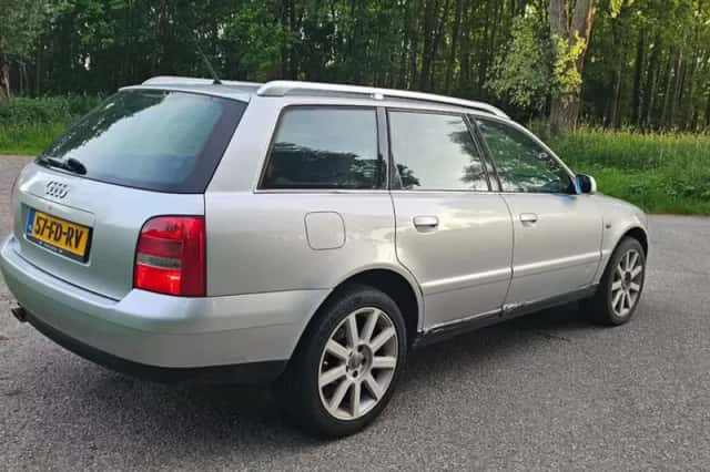 Audi A4 (2000) thumbnail 5