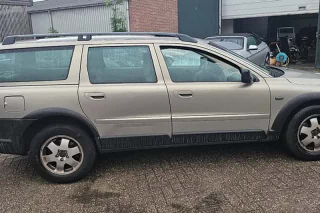 Volvo V70 (2002) thumbnail 4