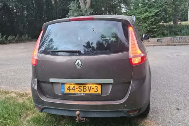 Renault Grand Scénic (2011) thumbnail 6