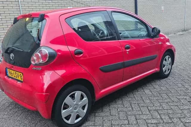 Toyota Aygo (2010) thumbnail 5