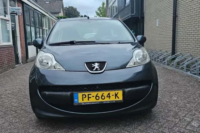 Peugeot 107 (2008) thumbnail 3