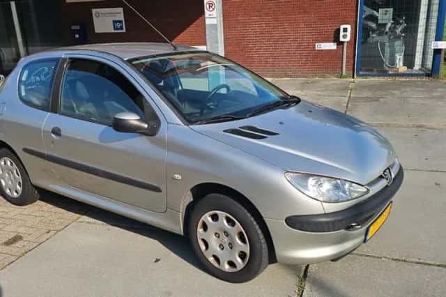 Peugeot 206 (2007) thumbnail 1