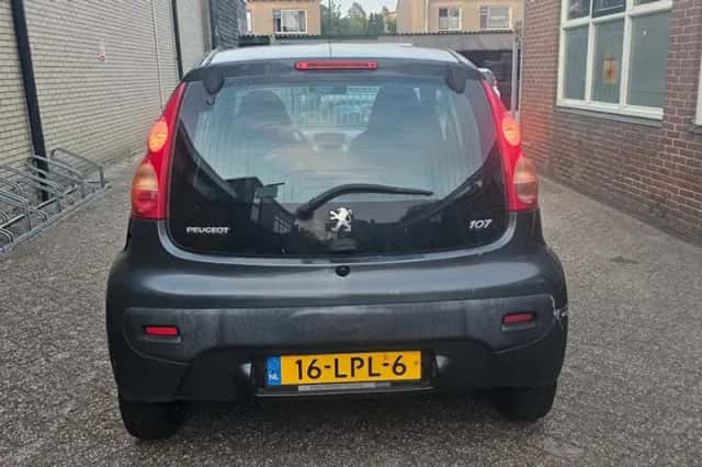Peugeot 107 (2010) thumbnail 6
