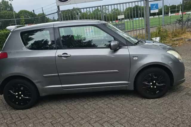 Suzuki Swift (2005) thumbnail 2