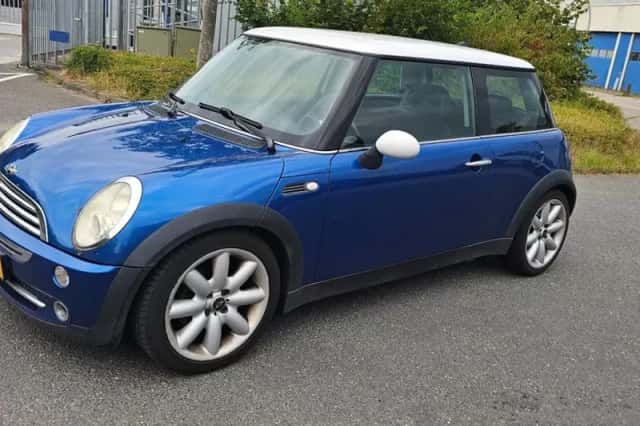 MINI Cooper (2006) thumbnail 1