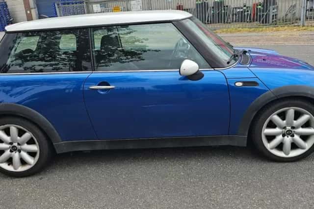 MINI Cooper (2006) thumbnail 4