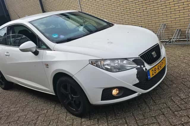 SEAT Ibiza (2011) thumbnail 3