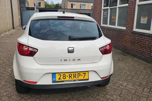 SEAT Ibiza (2011) thumbnail 6
