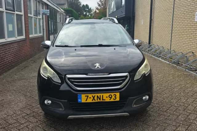 Peugeot 2008 (2014) thumbnail 2