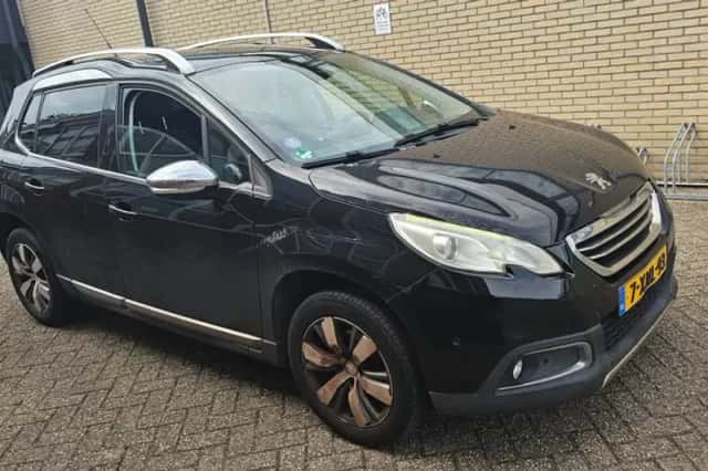 Peugeot 2008 (2014) thumbnail 4