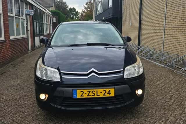Citroën C4 (2009) thumbnail 2