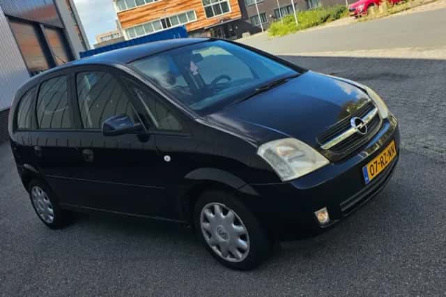 Opel Meriva (2005) thumbnail 3