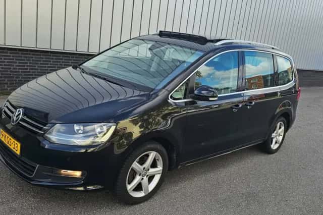 Volkswagen Sharan (2013) thumbnail 1