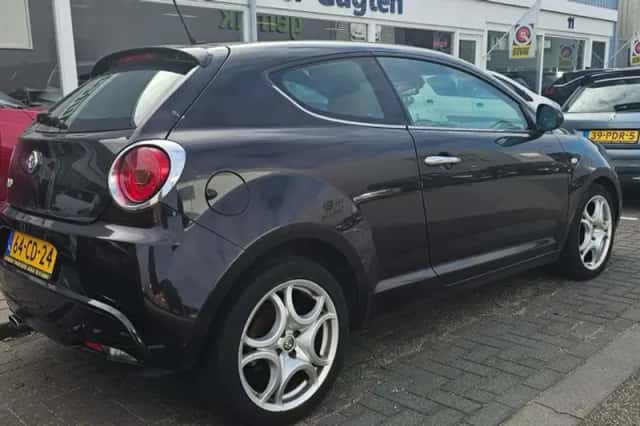 Alfa Romeo MiTo (2011) thumbnail 5
