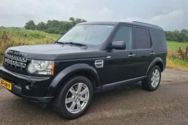 Land Rover Discovery (2011) thumbnail 1