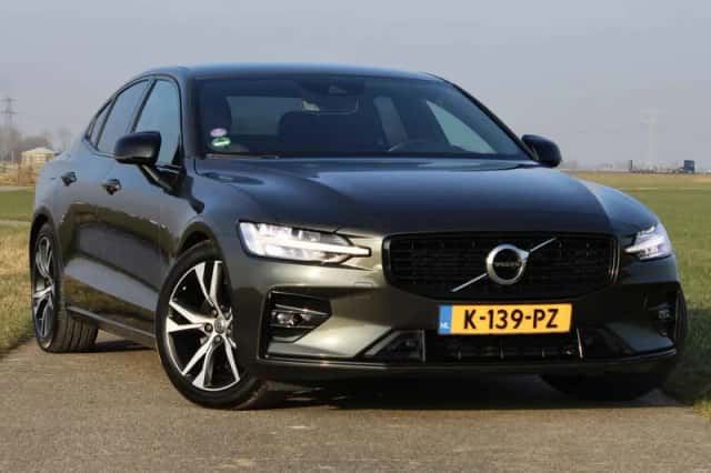 Volvo S60 (2021) thumbnail 1