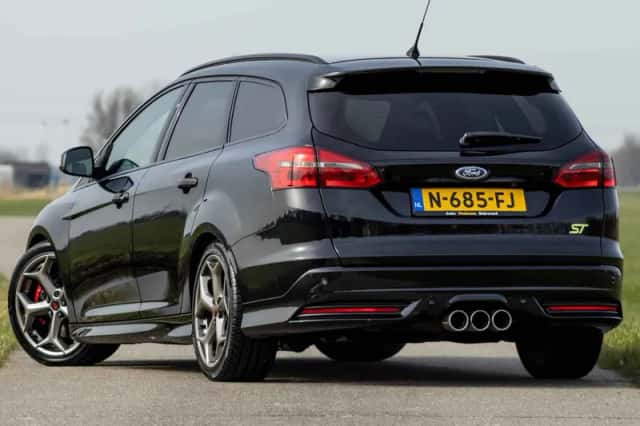 Ford Focus (2015) thumbnail 4