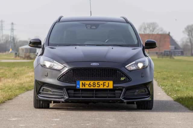Ford Focus (2015) thumbnail 5