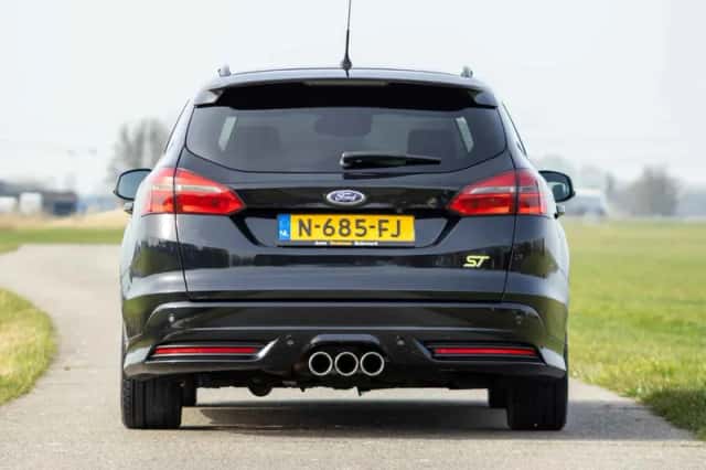 Ford Focus (2015) thumbnail 6