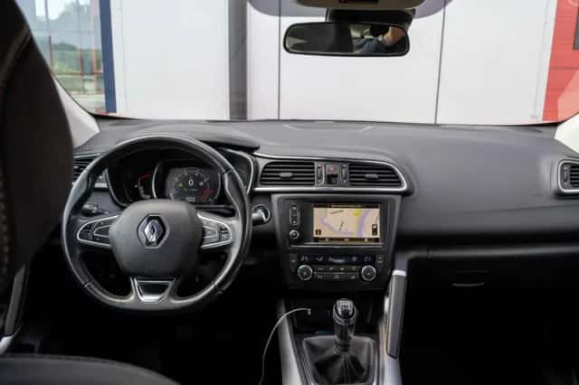 Renault Kadjar (2016) thumbnail 2