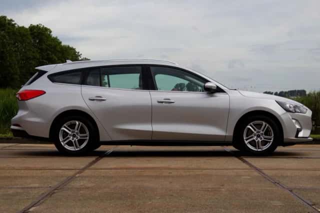 Ford Focus (2022) thumbnail 6