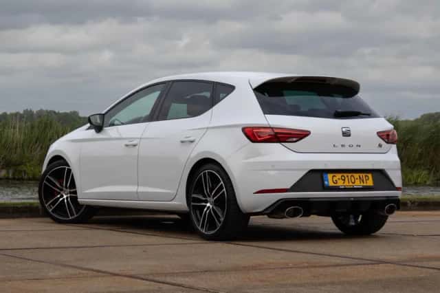 SEAT Leon (2019) thumbnail 3